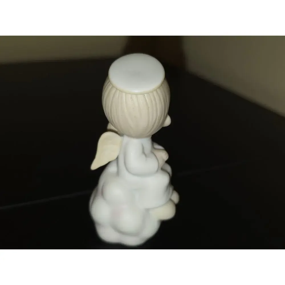Precious Moments Angel Ornament “But Love Goes On Forever” 1980 Enesco E-5627